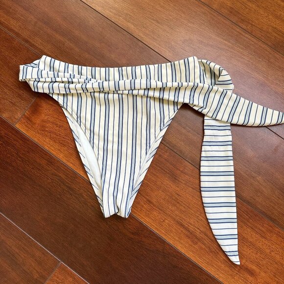 Abercrombie and Fitch Blue and White Striped Bikini Bottom Size Small - Picture 1 of 5